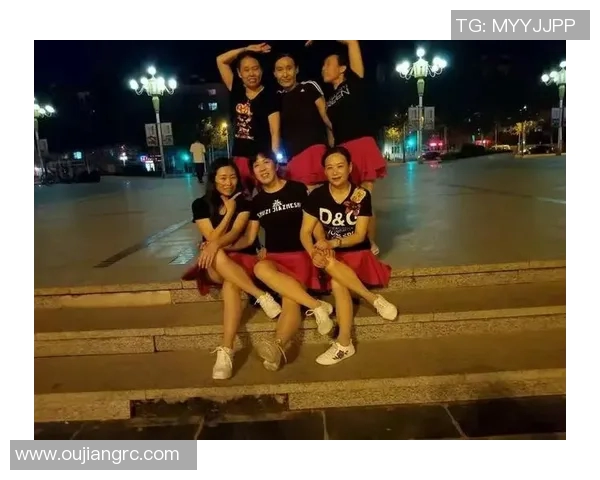 足球场上舞动人生的明星球员是谁他的舞步背后的故事